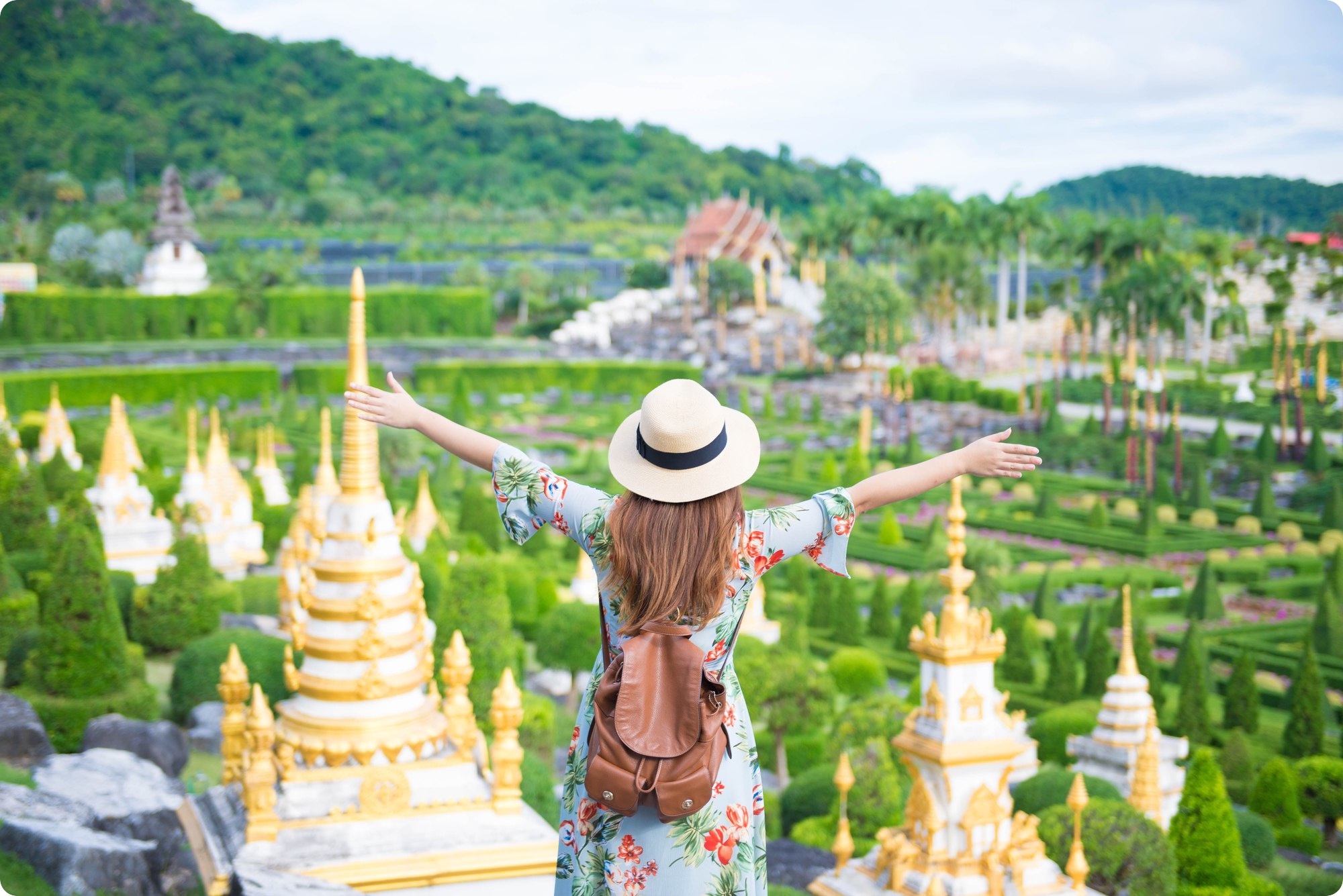 タイを旅行する女性