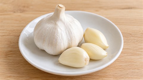 タイにんにくの代用候補となる一般的な生にんにく