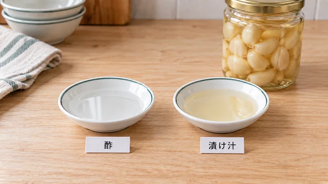 酢と漬けにんにくの漬け汁を分けて量るイメージ